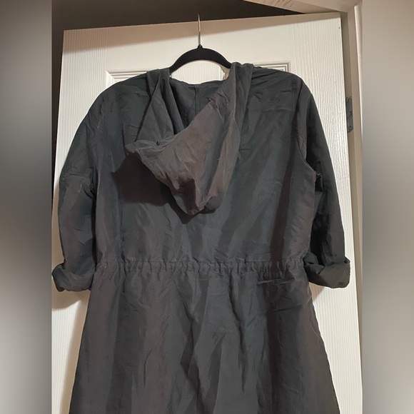 H&M Asymmetrical Light Jacket - Picture 2 of 4